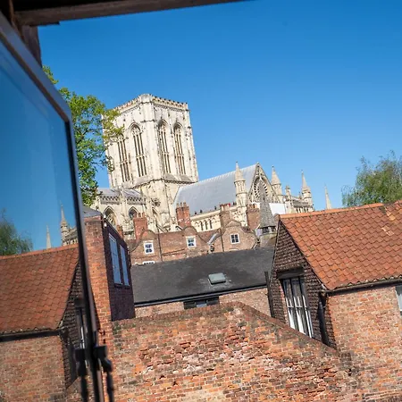 10 Stonegate Court Apartment York